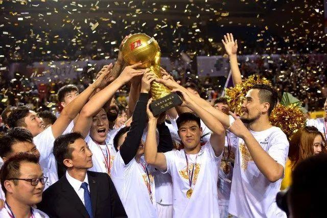 同事吐槽：G胖办公室练习喉音的五个月经历